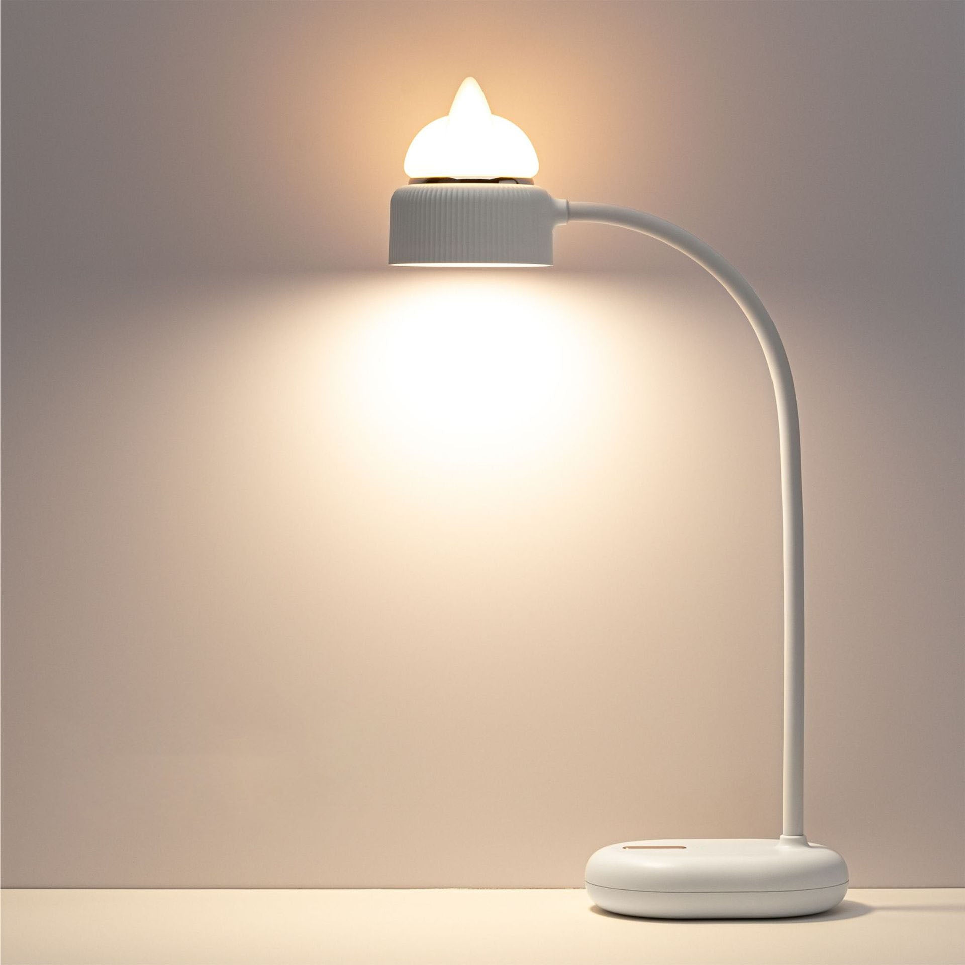 PurrfectGlow Clip-On LED Lamp for Cozy Workspaces