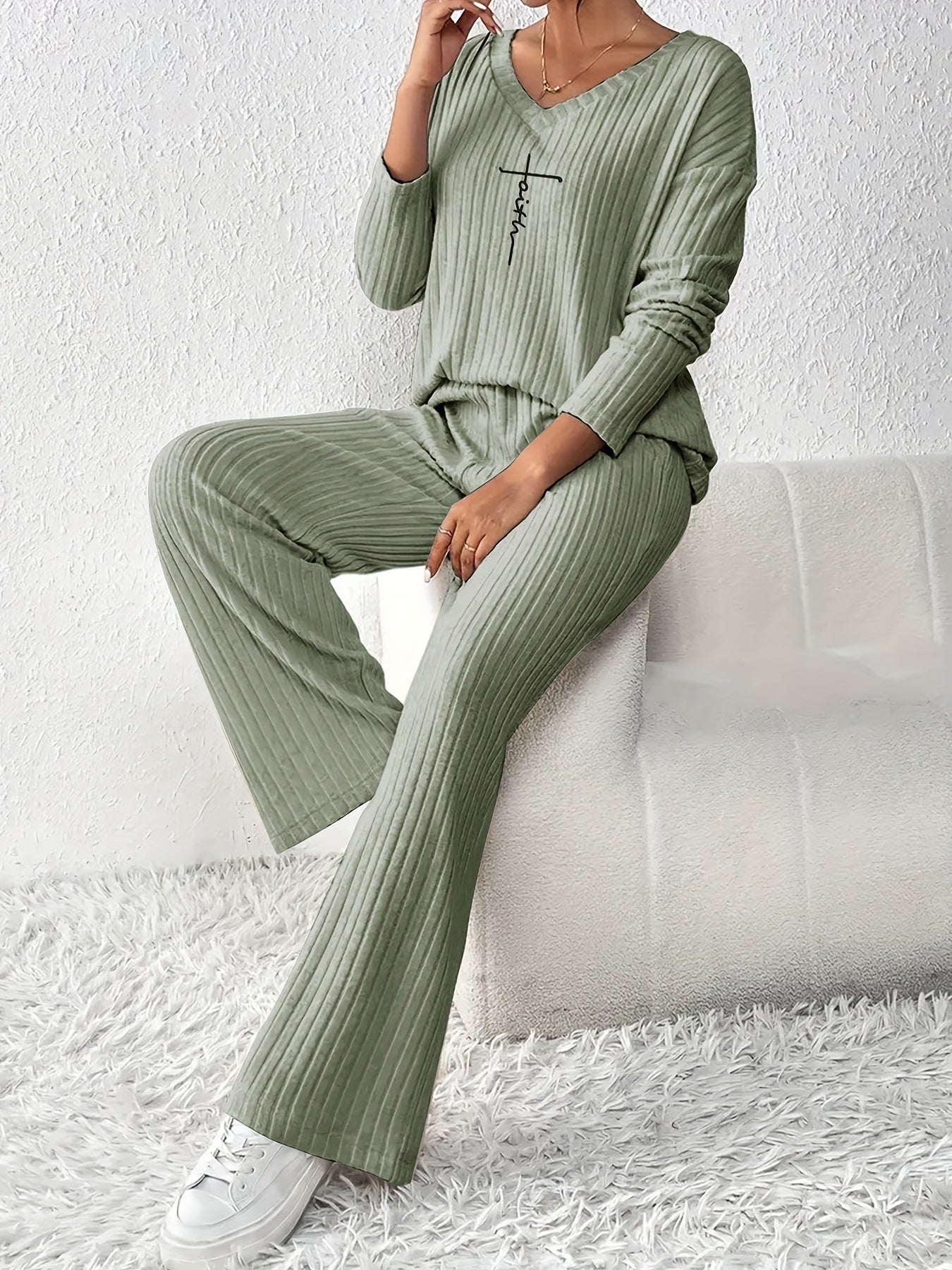 Women's Lounge Set | V-Neck Long Sleeve | Cozy Warmth for Fall | Polyester