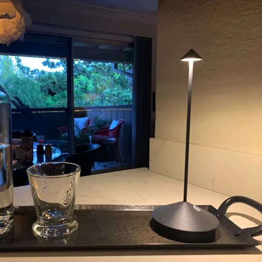 Taavita | Minimalistic LED Table Lamp - Waterproof & Dimmable Wireless Lighting