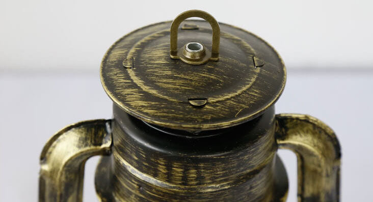 Taavita Vintage Petroleum Lamp Lantern 1-Burner Table Lamp