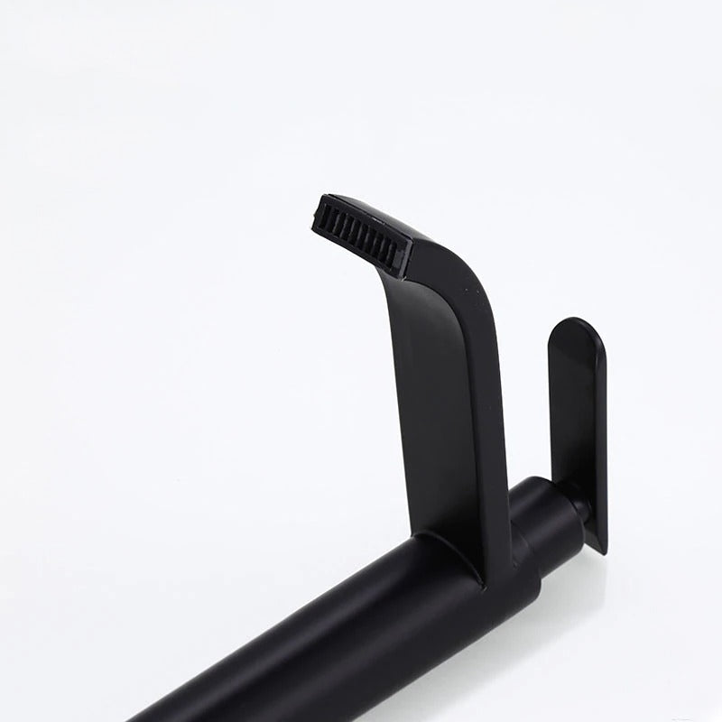 Tuckhub — Single-Handle Matte Black Bathroom Faucet with Durable Build