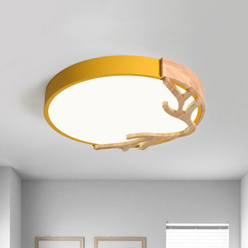 Metal Ultrathin Circle Flush Ceiling Light Simplicity LED Flush Mount Lighting Fixture with Wooden Antler Decor White Clearhalo 'Ceiling Lights' 'Close To Ceiling Lights' 'Close to ceiling' 'Flush mount' Lighting' 2162278