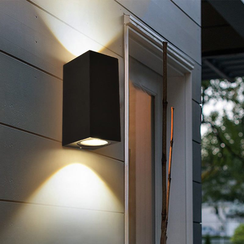 Aluminum Geometric Shaped Wall Sconce Minimalistic Black LED Wall Mount Light for Patio Clearhalo 'Cast Iron' 'Glass' 'Industrial' 'Modern wall lights' 'Modern' 'Tiffany' 'Traditional wall lights' 'Wall Lamps & Sconces' 'Wall Lights' Lighting' 2336785