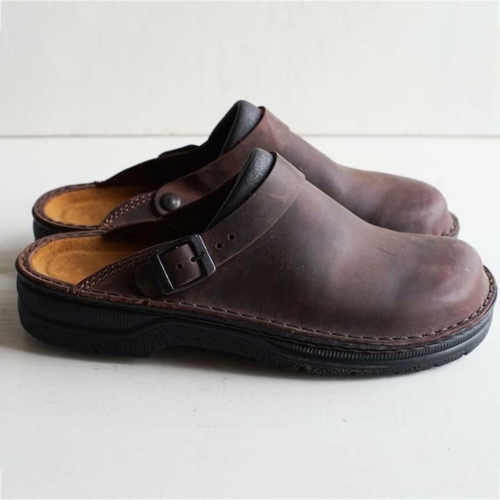 ComfortStep Men's Leather Slippers with Supportive Design