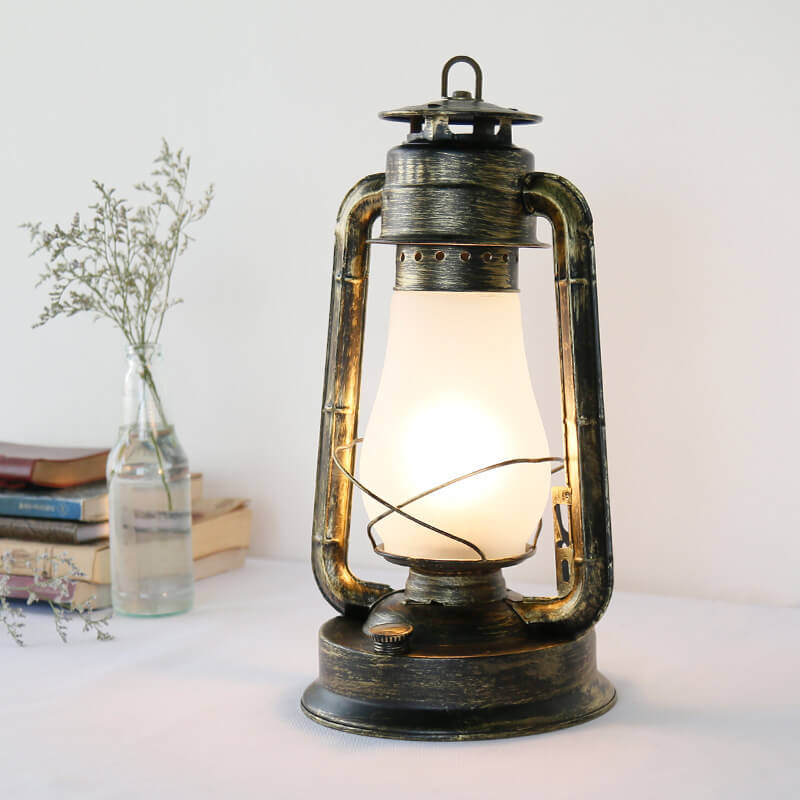 Taavita Vintage Petroleum Lamp Lantern 1-Burner Table Lamp