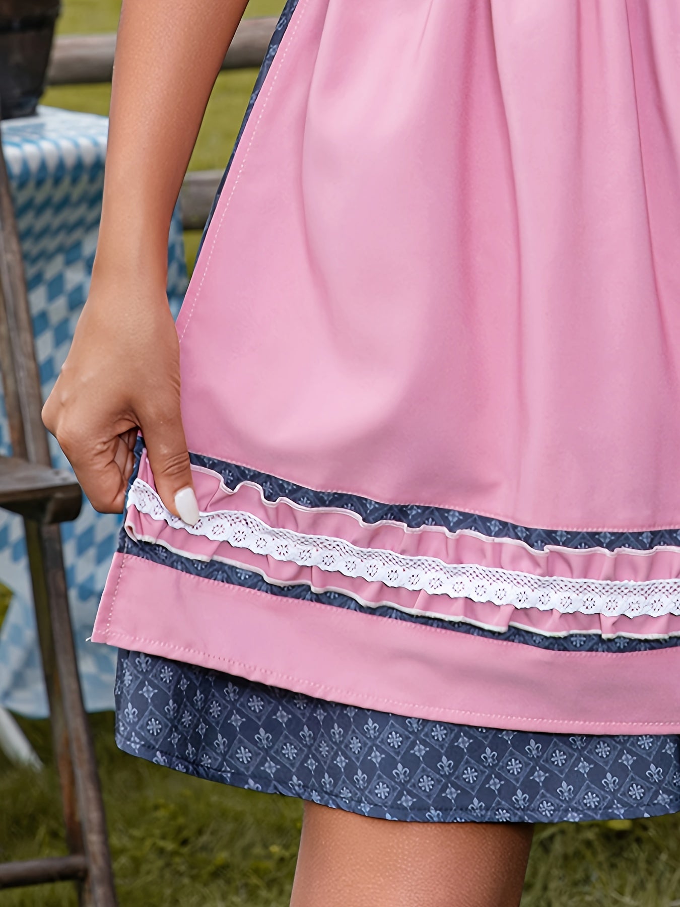 Women's Bavarian Oktoberfest Dirndl Dress with Lace-Up Bodice and Apron