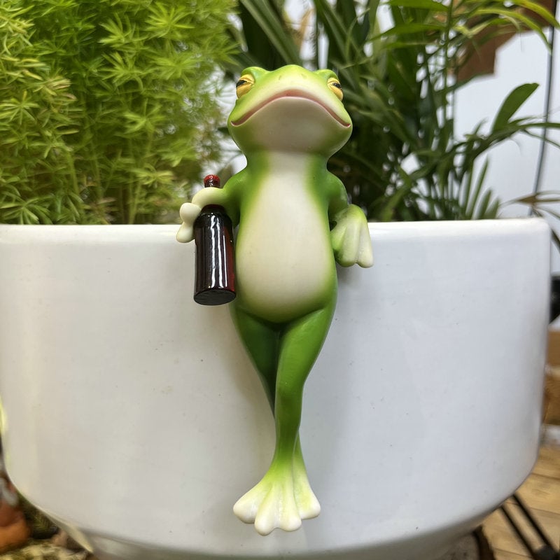 Garden and Pot Frog Statue Decoration