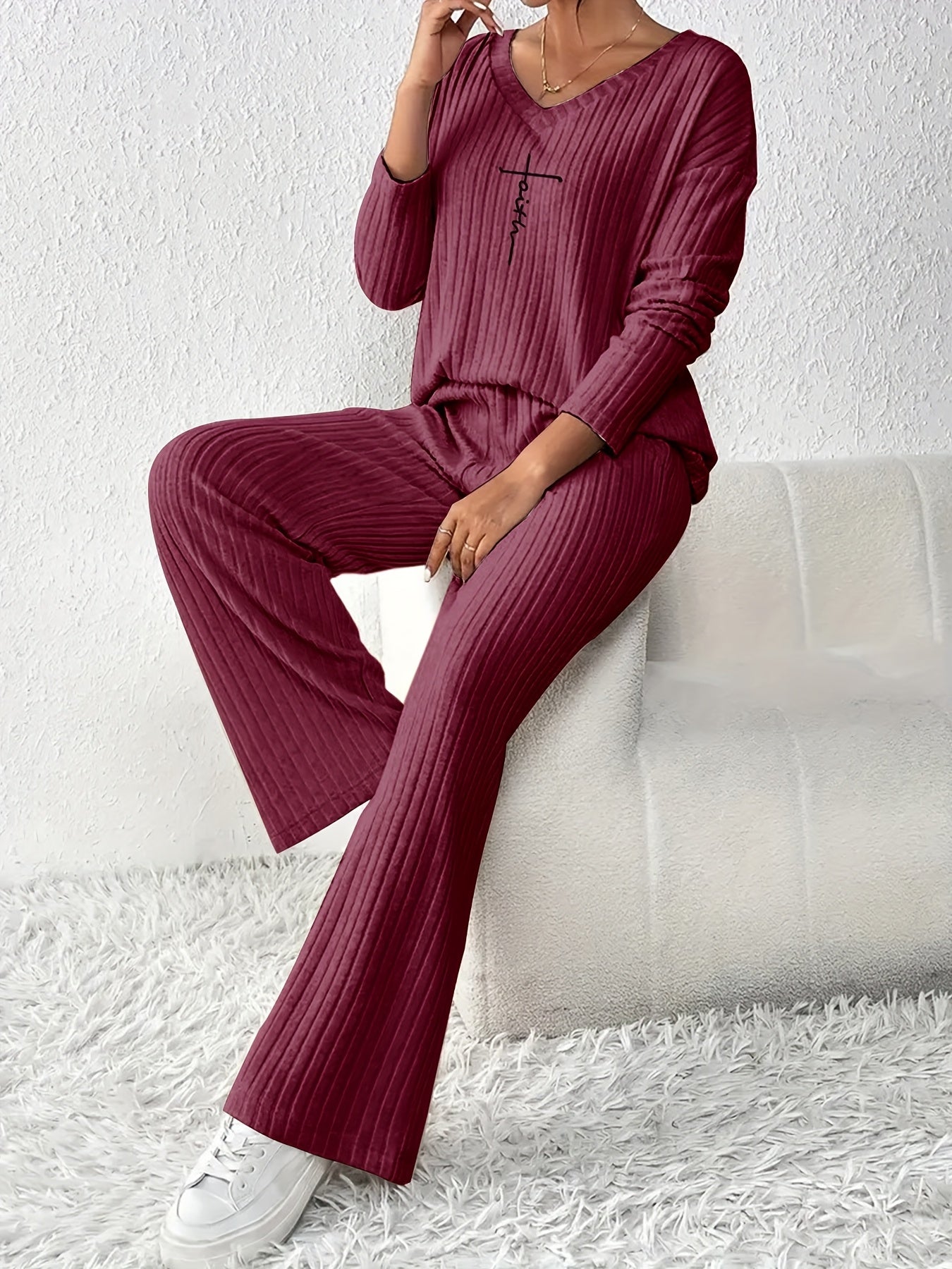 Women's Lounge Set | V-Neck Long Sleeve | Cozy Warmth for Fall | Polyester
