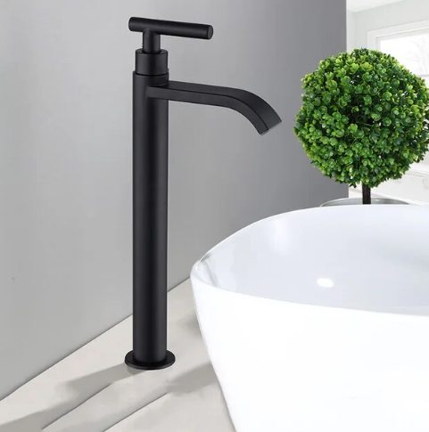 Tuckhub — Single-Handle Matte Black Bathroom Faucet with Durable Build
