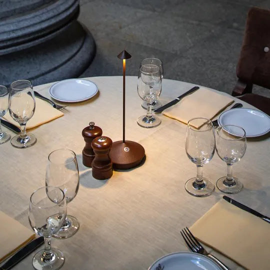 Taavita | Minimalistic LED Table Lamp - Waterproof & Dimmable Wireless Lighting