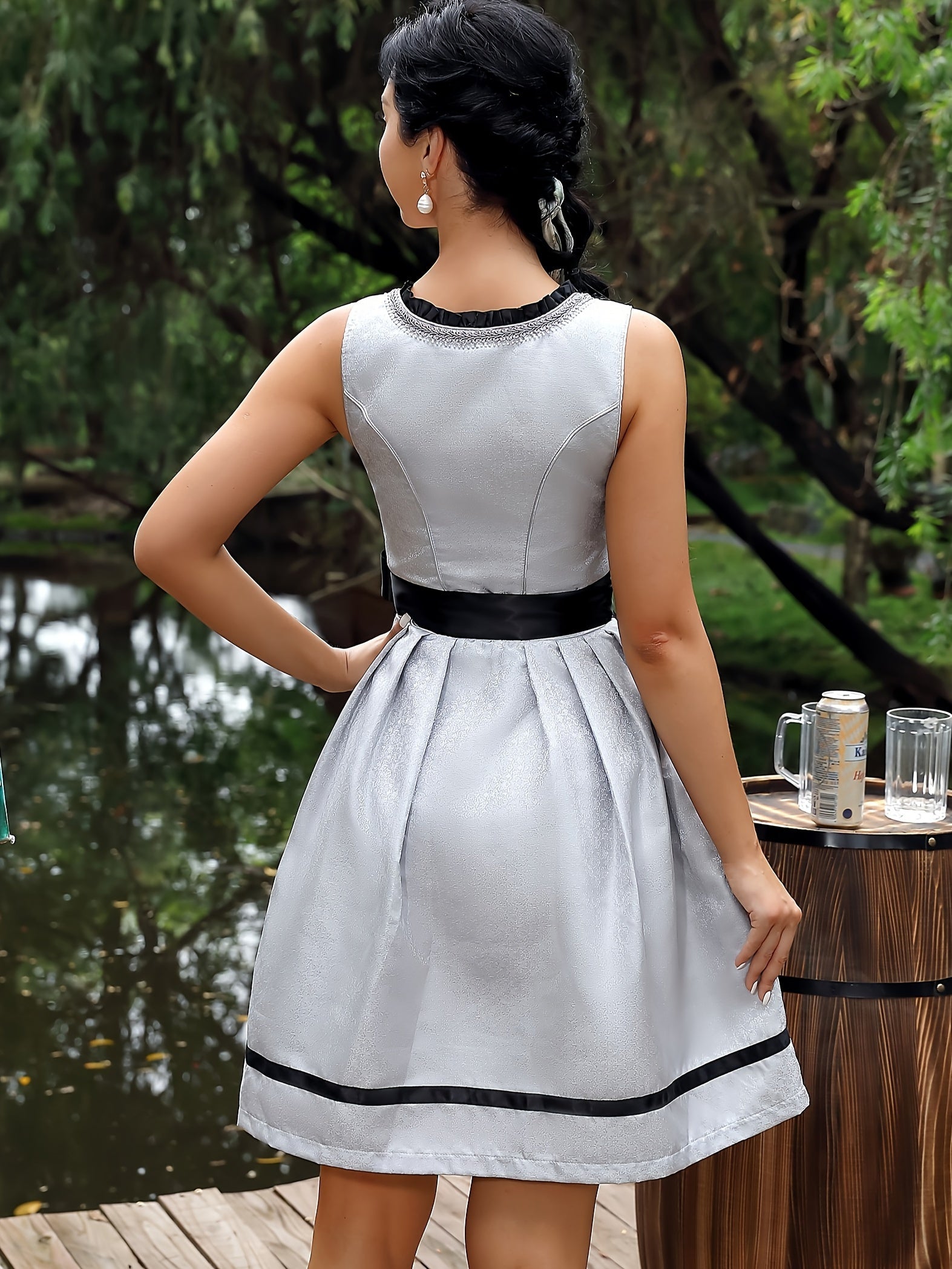 Women's Oktoberfest Dress 2-Piece Set with Embroidered Sheer Apron