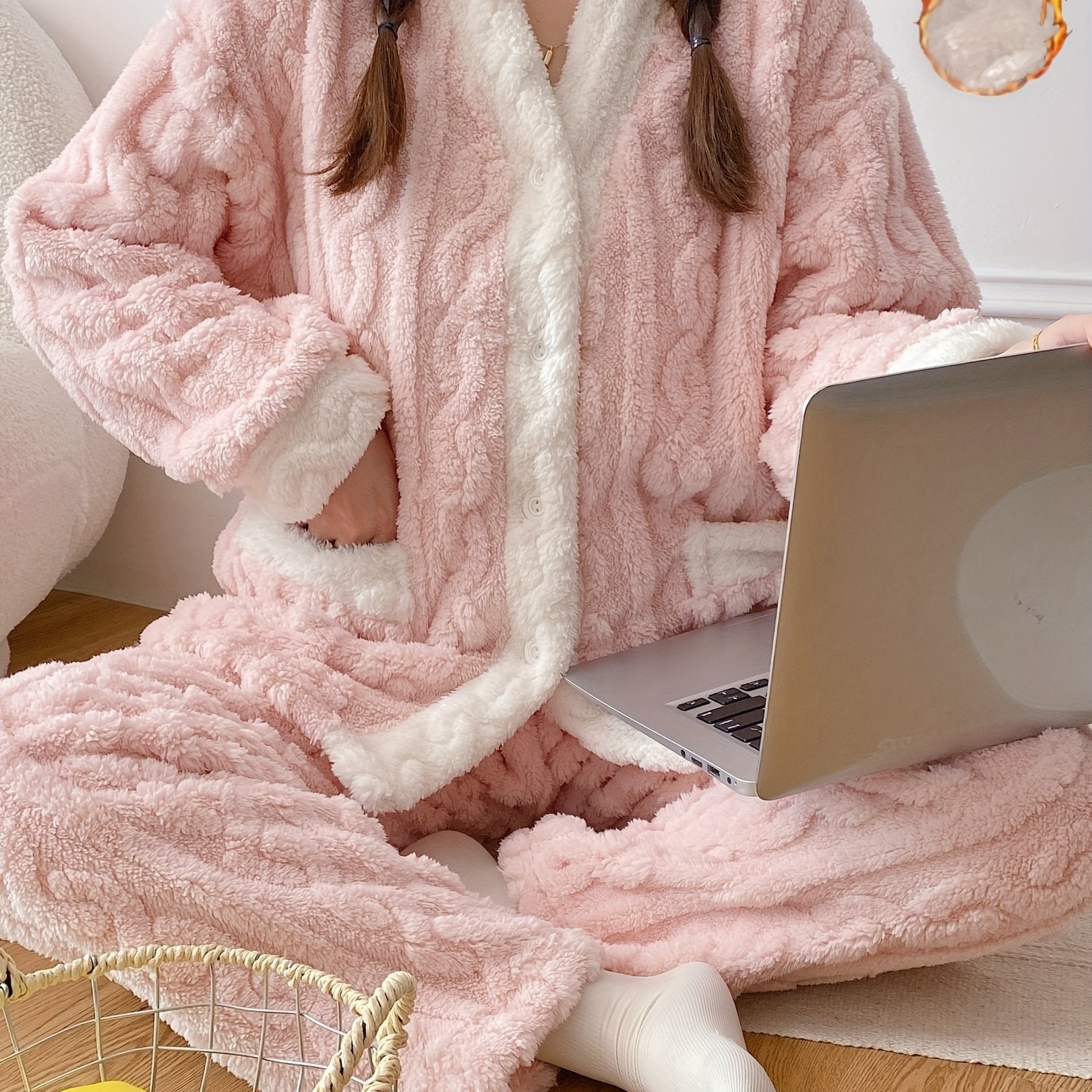 Women's Fleece Pajama Set | Long Sleeve | Winter Warmth | Polyester
