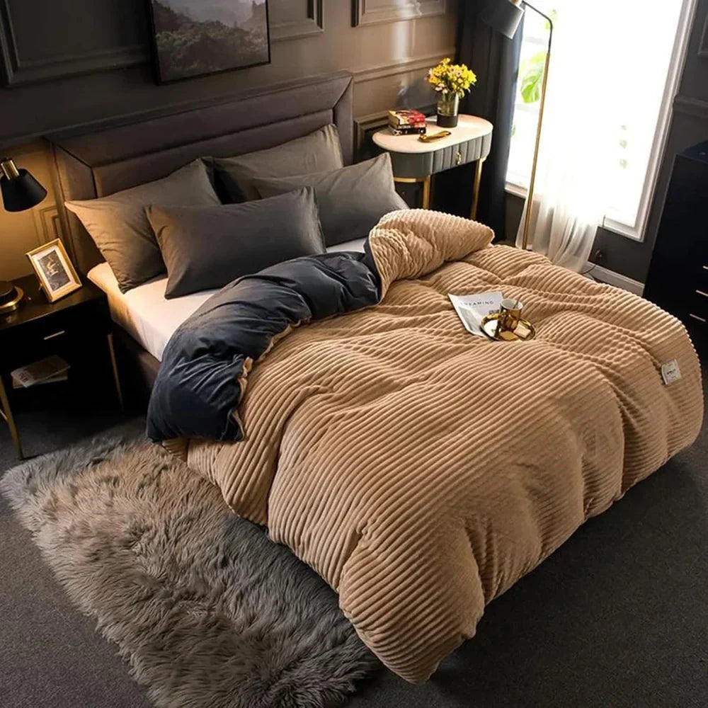 Cozy Fleece Duvet Cover Set with Stylish Bedspread Design