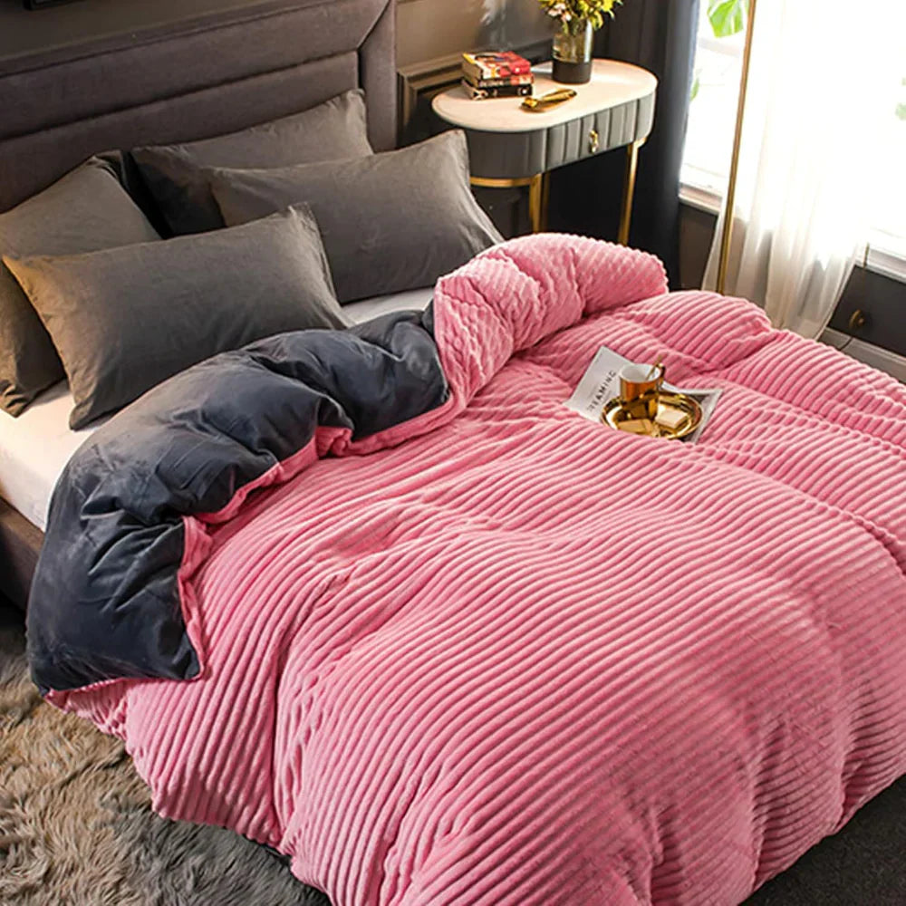 Cozy Fleece Duvet Cover Set with Stylish Bedspread Design