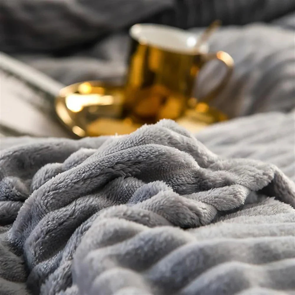 Cozy Fleece Duvet Cover Set with Stylish Bedspread Design