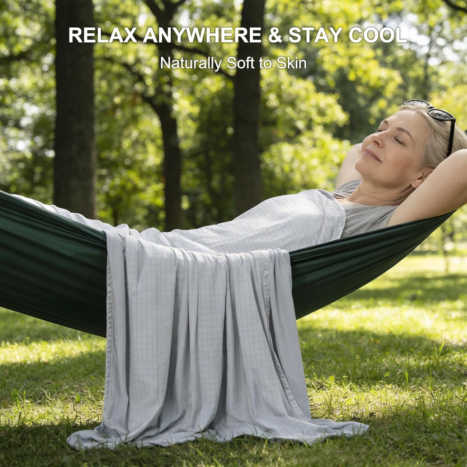 Lightweight Cooling Blanket – Breathable Dual-Sided Throw for Night Sweats