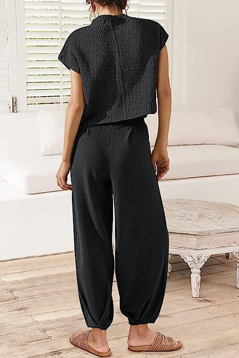 Women’s Two-Piece Knit Lounge Set | Short-Sleeve Top & High-Waisted Pants | Polyester & Elastane | Comfortable Fit