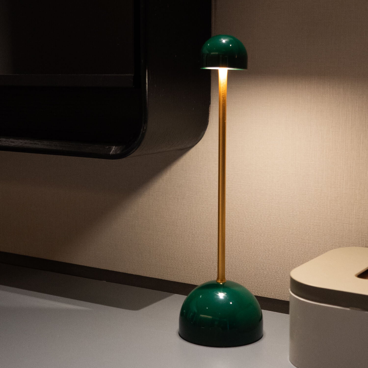 Taavita Luxury Table Lamp