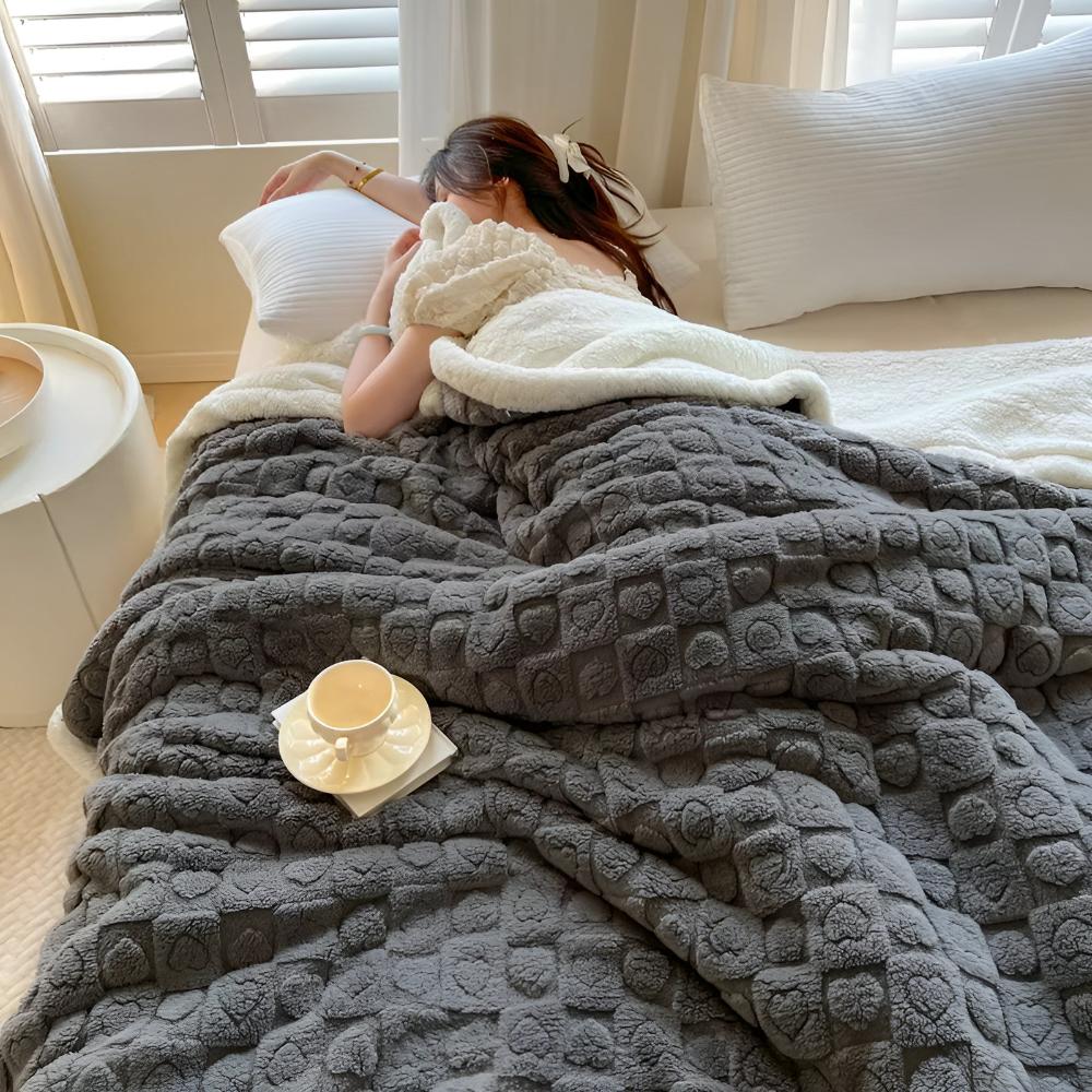 EmberNest Plush Sherpa Throw for Ultimate Comfort