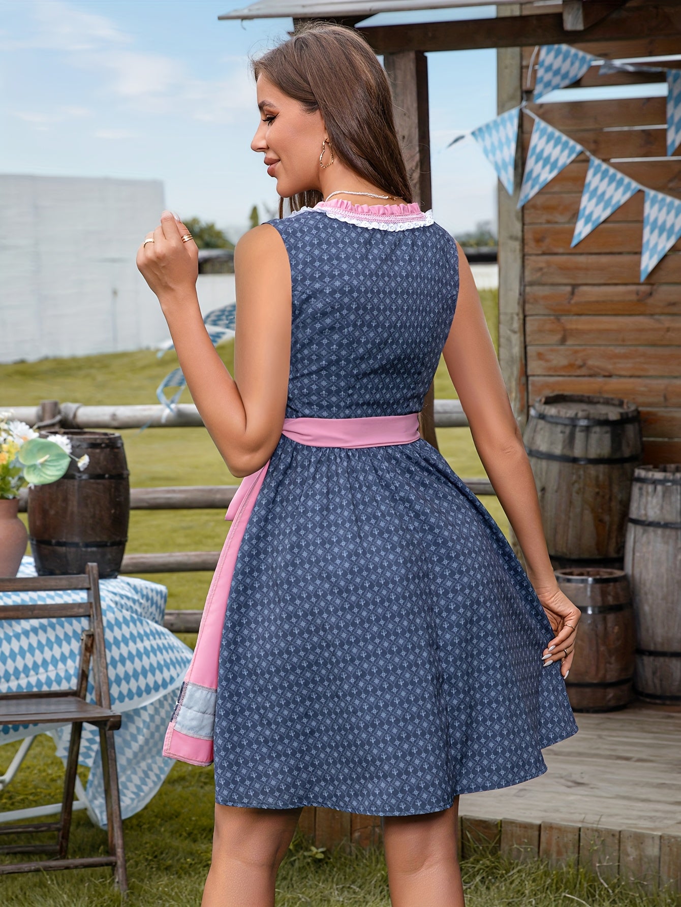Women's Bavarian Oktoberfest Dirndl Dress with Lace-Up Bodice and Apron