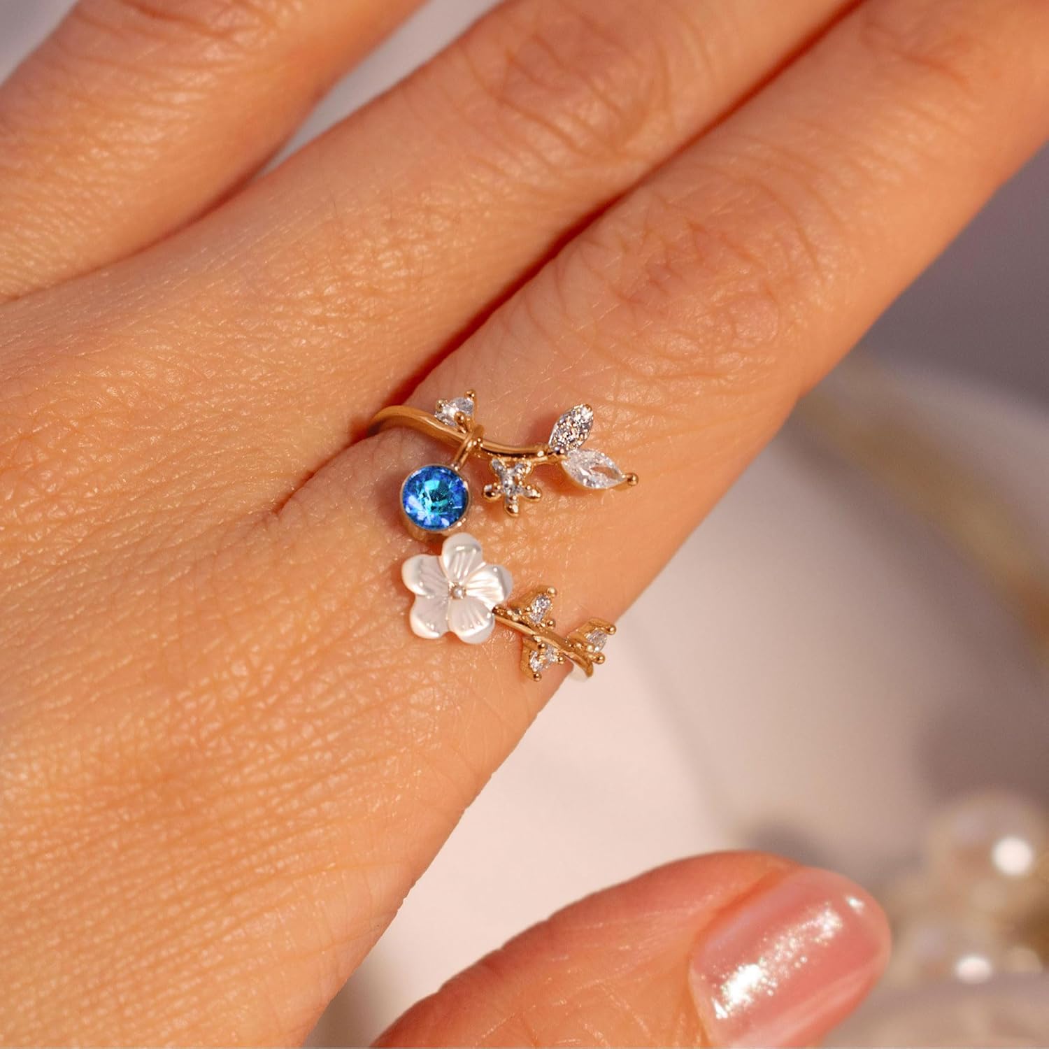 Customizable Floral Gemstone Ring – Perfect Gift for Moms
