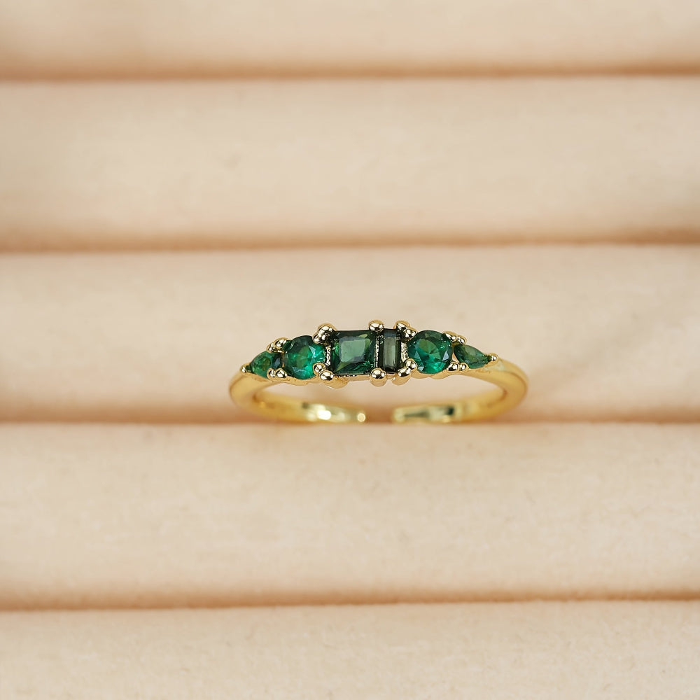 Stackable Elegance: Gold Ring Set with Dazzling Stones