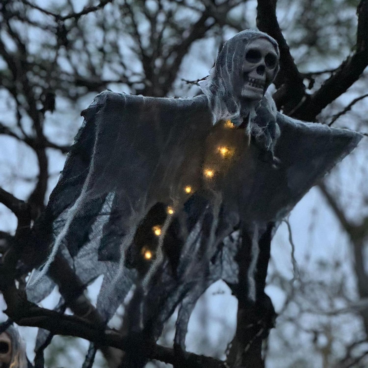 Glowing Halloween Skull Lantern Decorative Hanging Lamp for Outdoor Decor