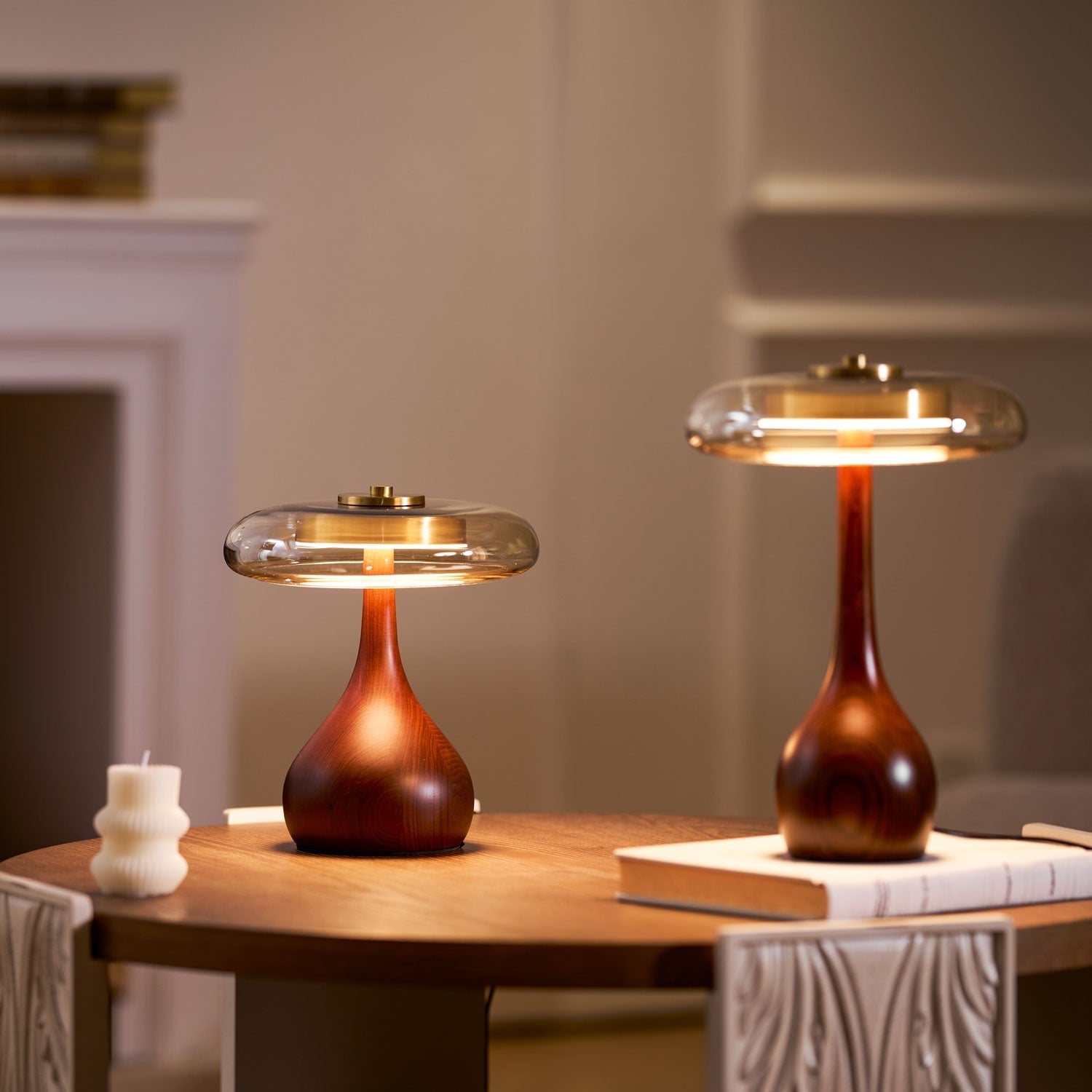 Modern Glass Table Lamp for Living Room Decoration – Elegant Design