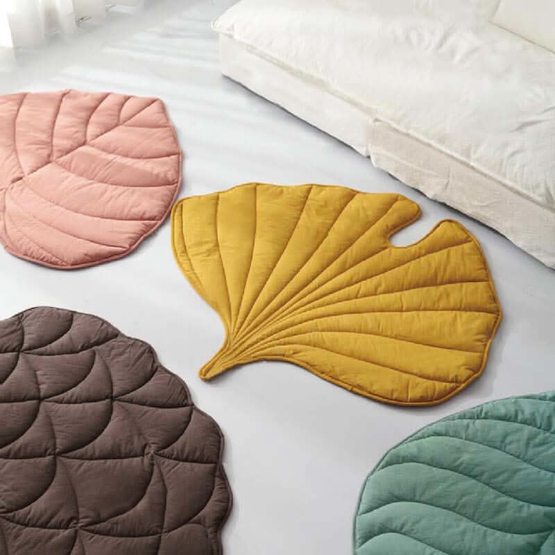 CozyLeaf Pet Blanket: Plush and Stylish Comfort for Dogs
