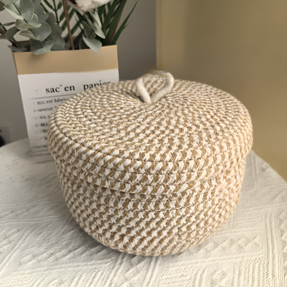 Chic Circular Storage Basket with Lid – Rustic Elegance