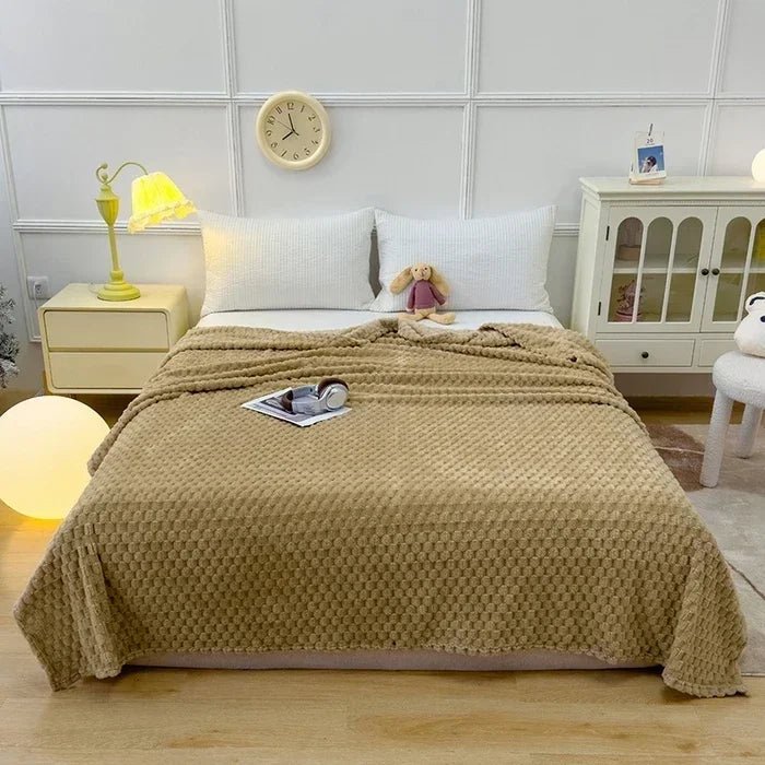 SnuggleSoft Plush Fleece Throw for Ultimate Comfort