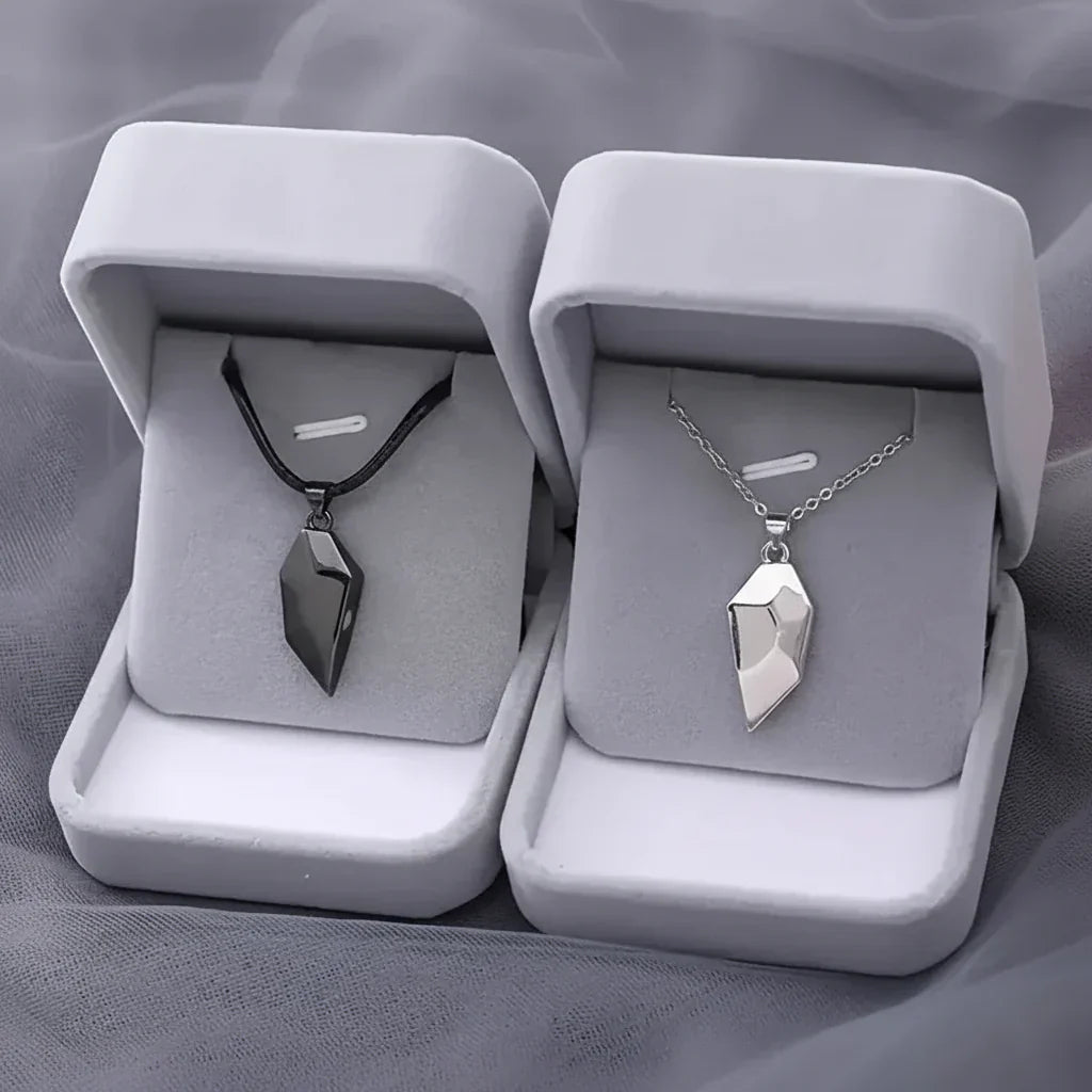 Connected Hearts: Magnetic Pendant Necklace Duo for Couples