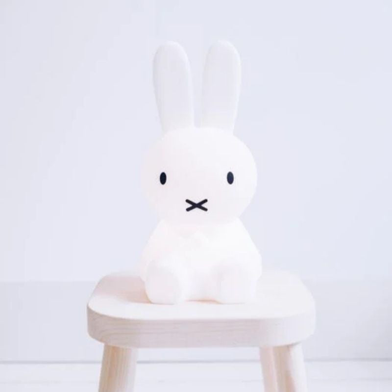 Cozy Glow Table Lamp for Kids – LED Lighting for Dreamy Spaces