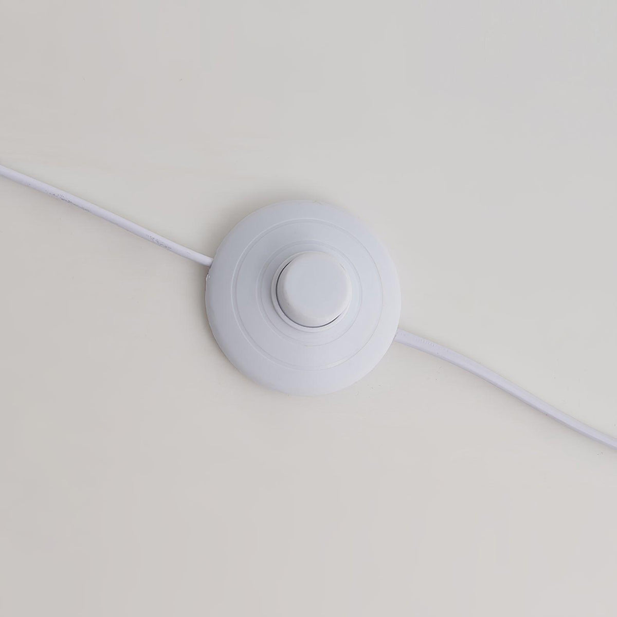 Sophisticated Stand Lamp – Sleek Metal & Glass Design