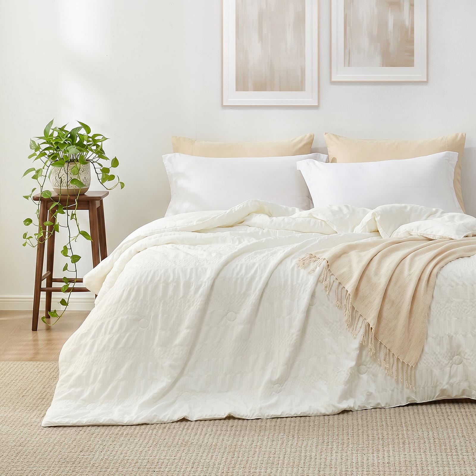 Cooling Comforter with Enhanced Airflow – Lightweight for Warm Sleepers