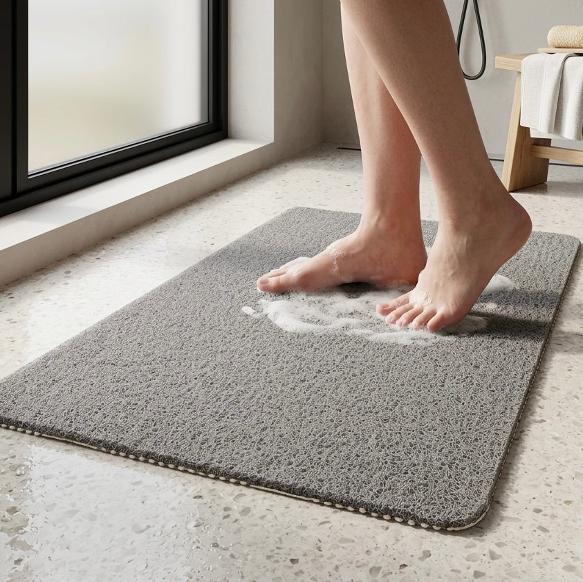 Non-Slip Bath Mat with Textured Surface and Quick Drainage Features