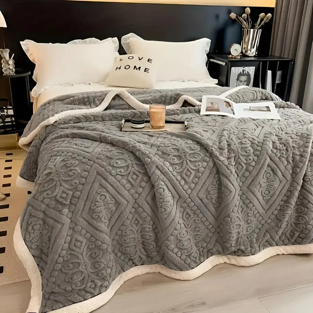 Reversible Thick Blanket - Double-Sided Soft and Breathable Fabric for All Seasons