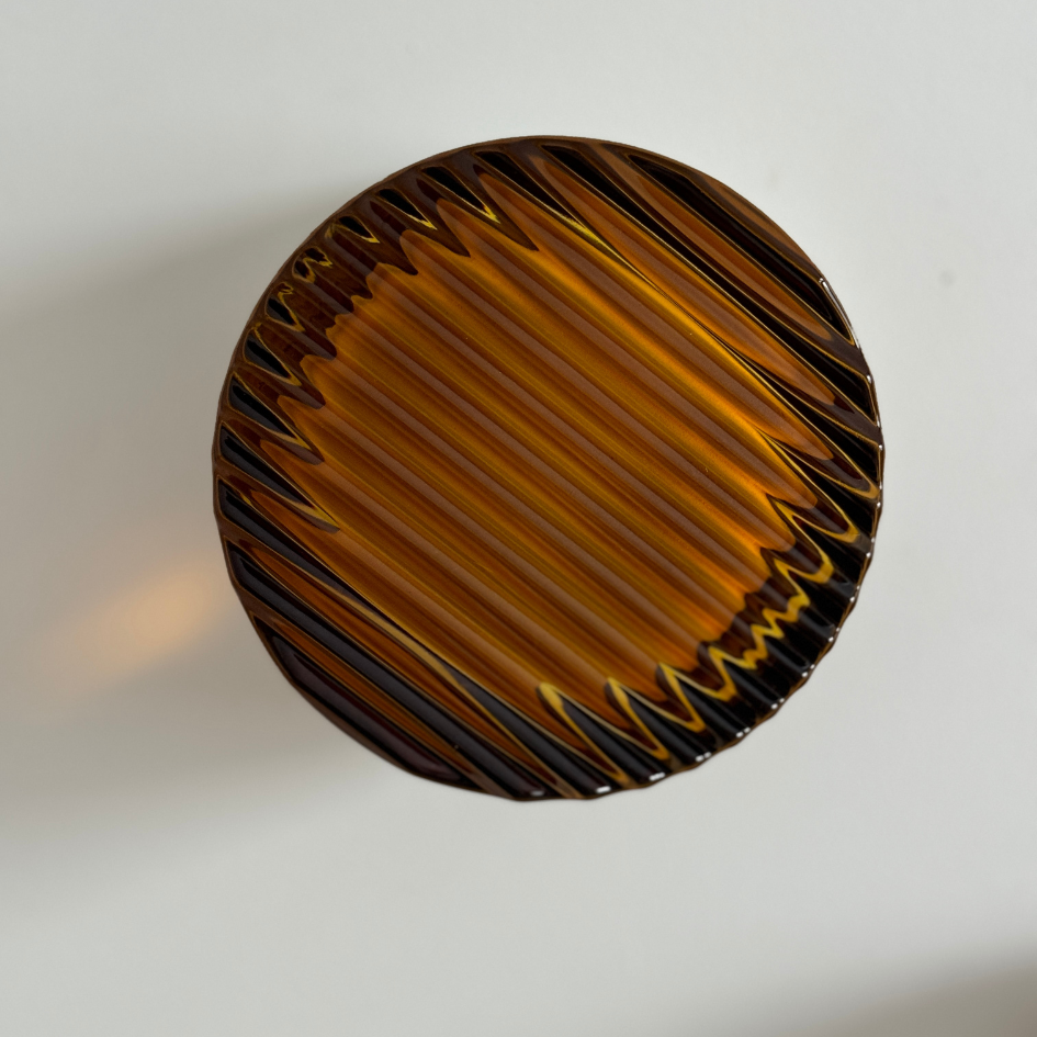 Sleek Glass Design LED Wall Light Fixture for Modern Decor