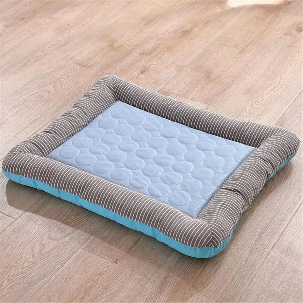 Cooling Pet Bed with Non-Slip Base – Comfortable Resting Place for Cats and Dogs