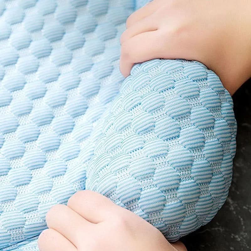Cooling Pet Mat - Breathable Summer Comfort with Cloud Design