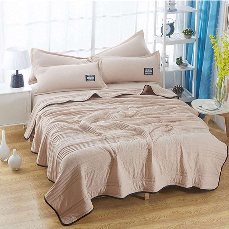 Lightweight Silk Cooling Blanket – Breathable Comfort for Refreshing Sleep