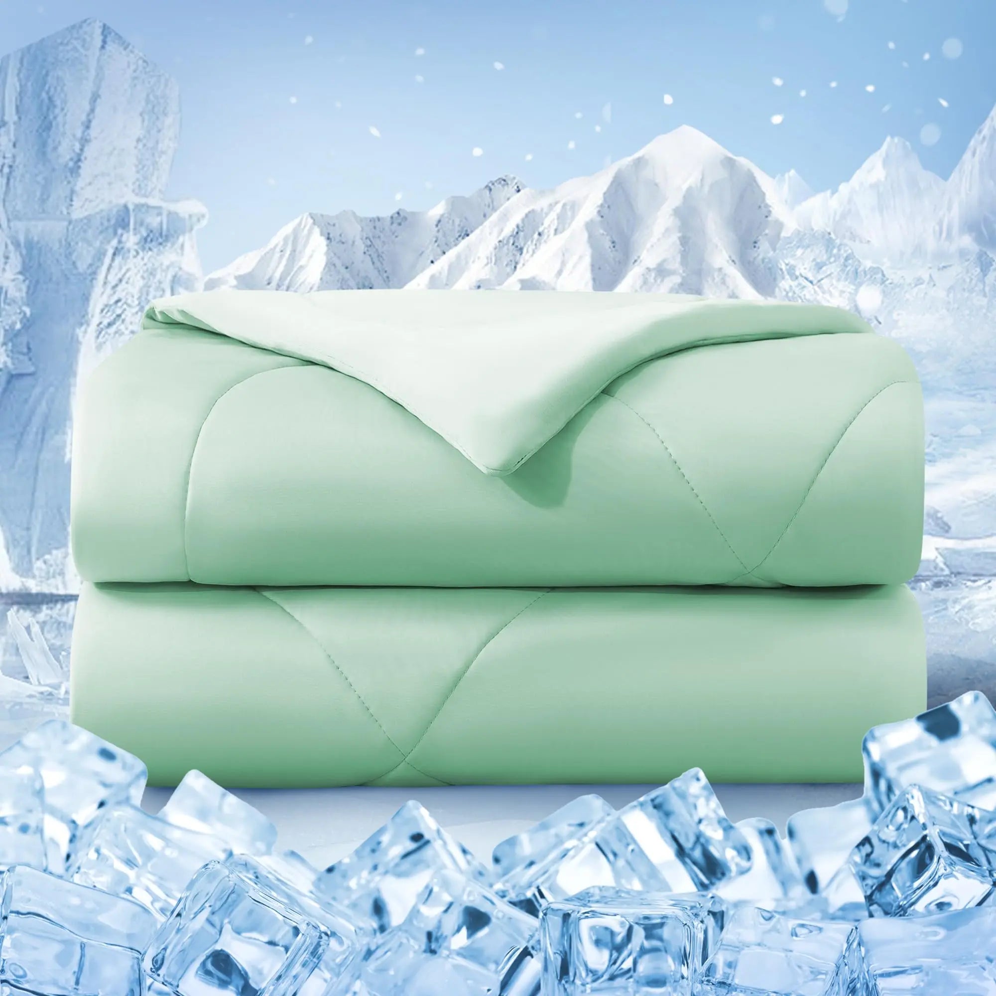 Lightweight Cooling Comforter with Q Max 0.4 Technology for All-Season Use