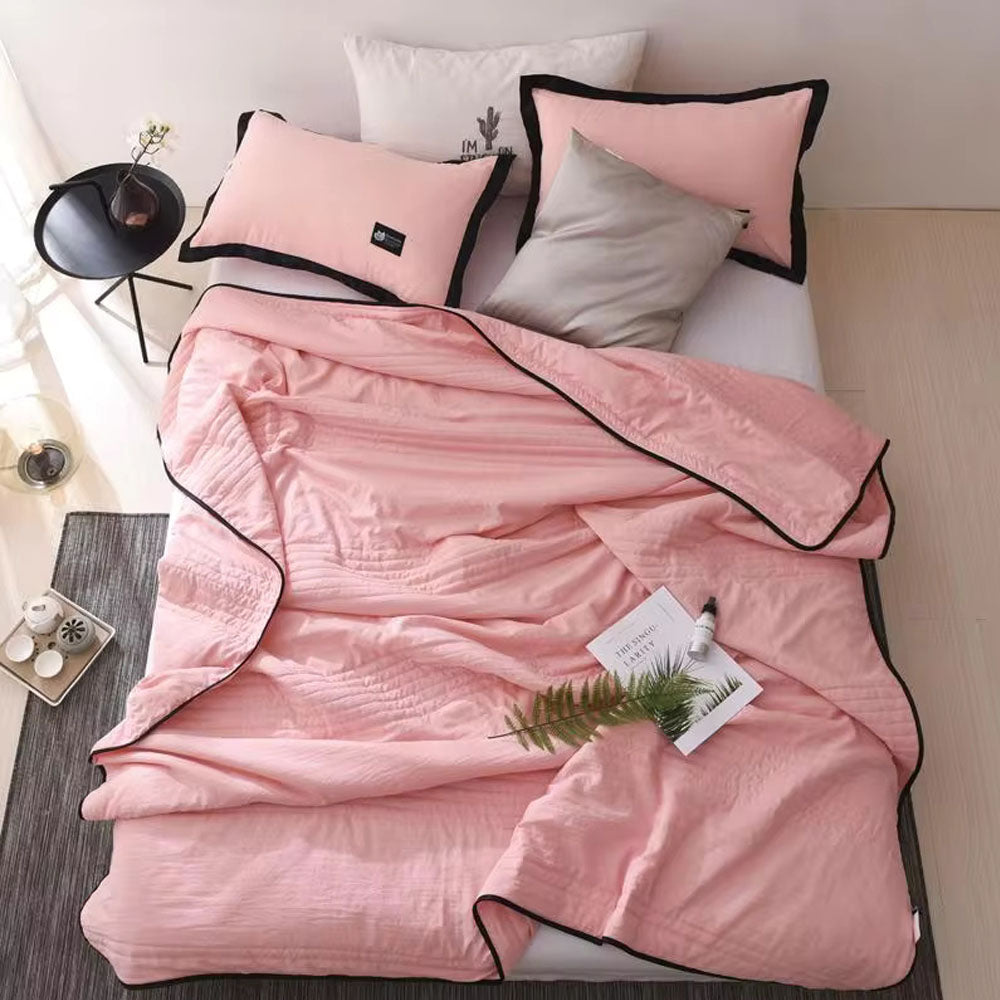 Lightweight Cooling Bed Blanket – Breathable Cover for Hot Sleepers