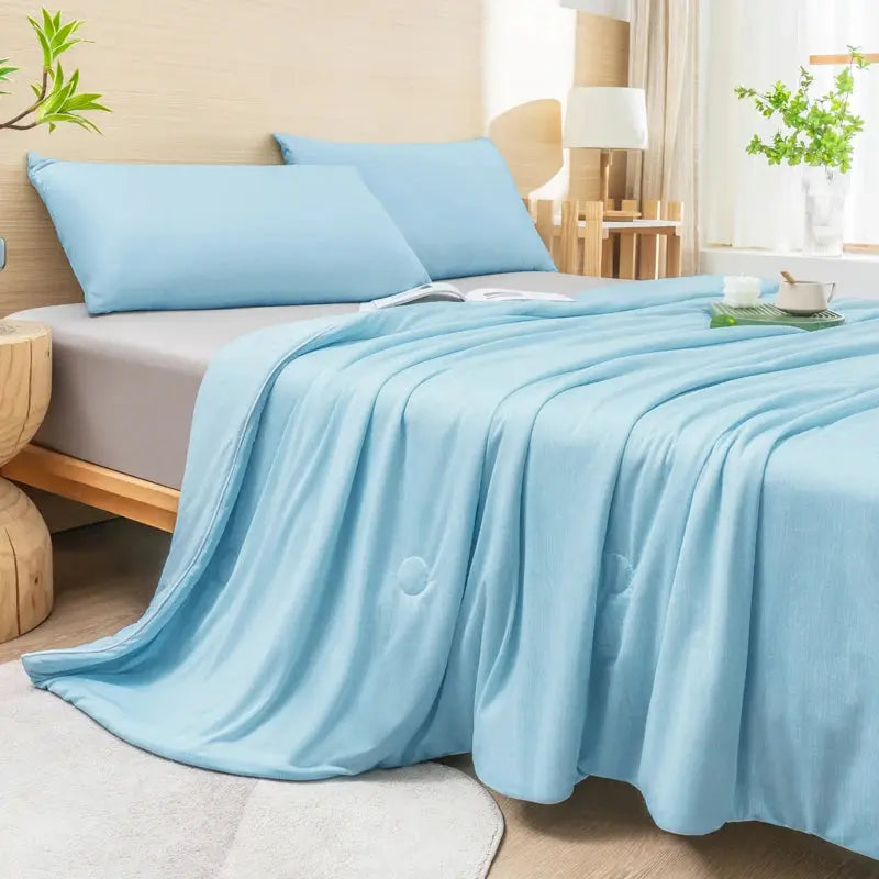 Lightweight Summer Blanket with Dual-Sided Cooling Fabric for Comfort