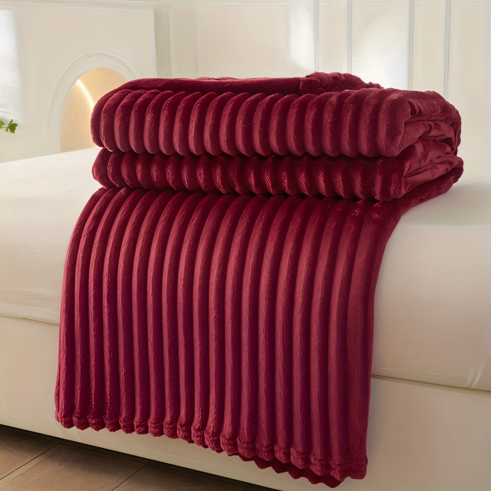 Soft Fleece Blanket with Plaid Pattern – Cozy Ribbed Design for Year-Round Use