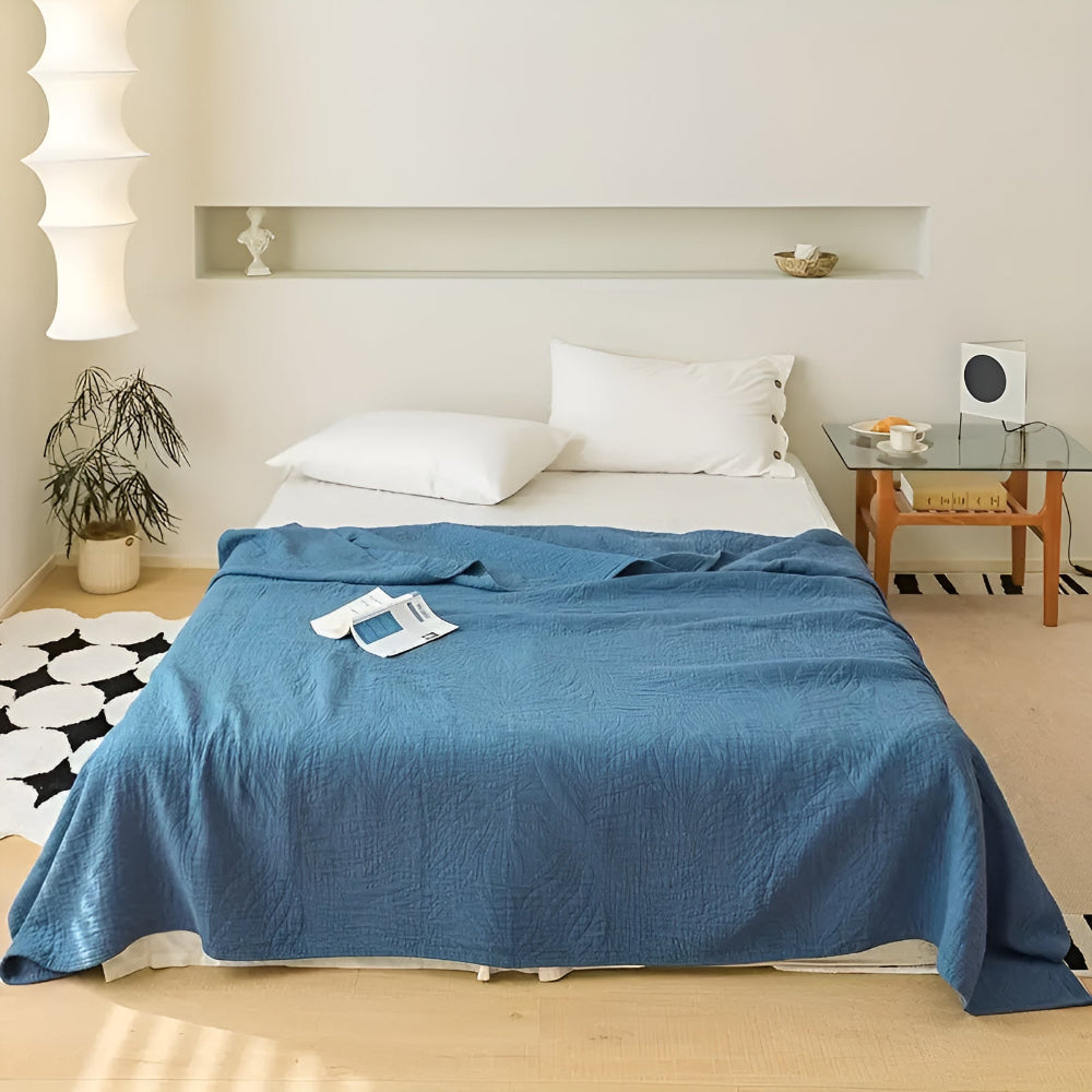 Soft Leaf Woven Cotton Blanket – Antibacterial Throw for Year-Round Comfort