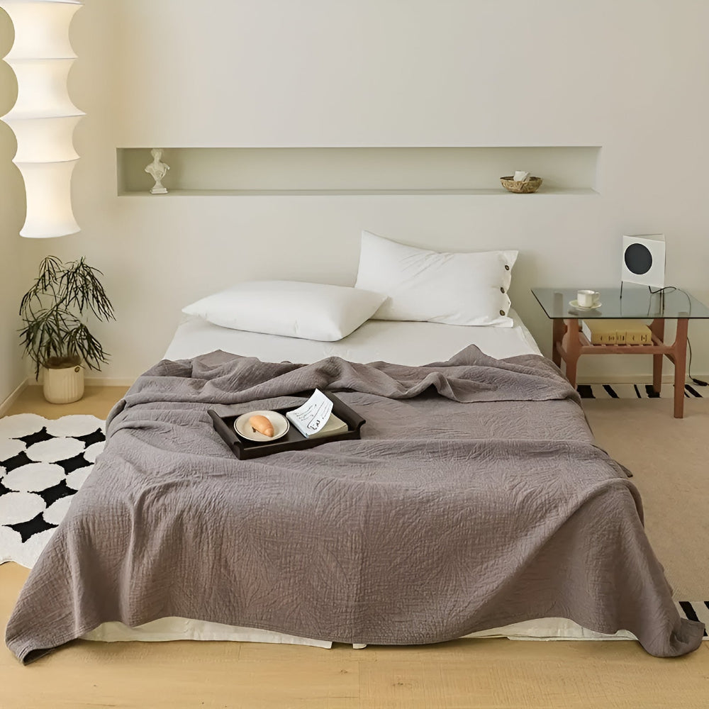 Soft Leaf Woven Cotton Blanket – Antibacterial Throw for Year-Round Comfort