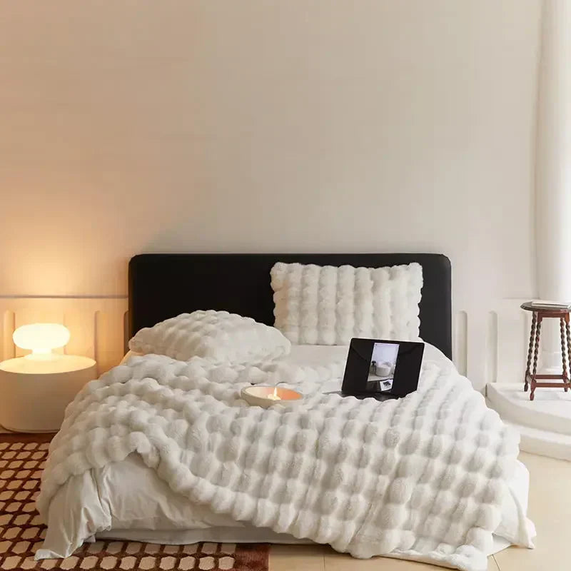 Reversible Fleece Blanket with Plush and Smooth Textures for Year-Round Use