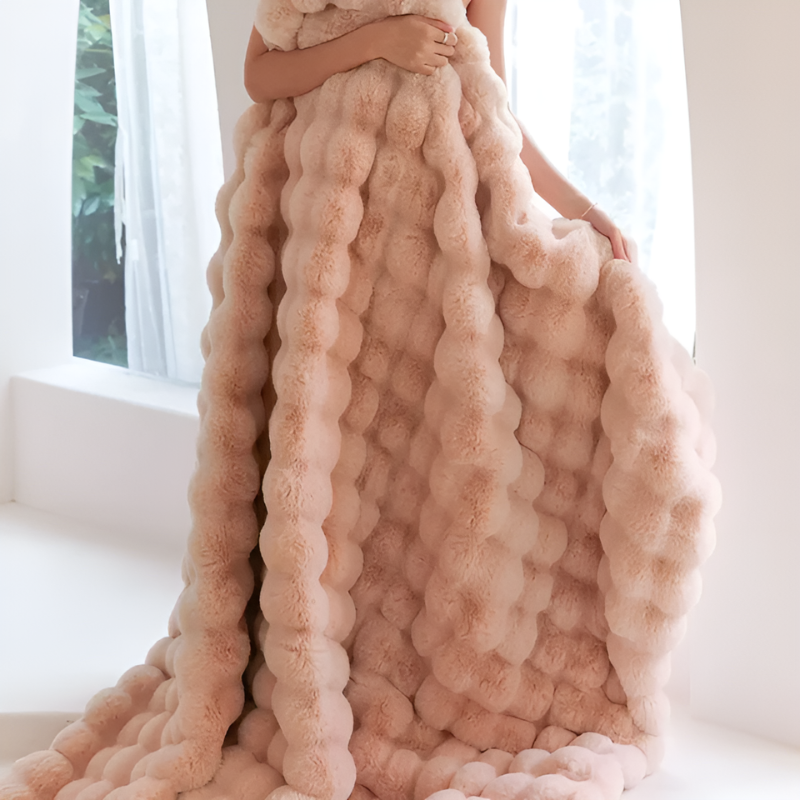 Double-Sided Fleece and Faux Fur Throw Blanket for All-Season Warmth