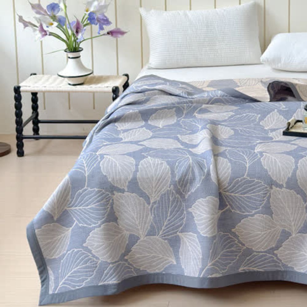 Lightweight Cotton Blanket with Mulberry Leaf and Triple Gauze Layers for Year-Round Comfort